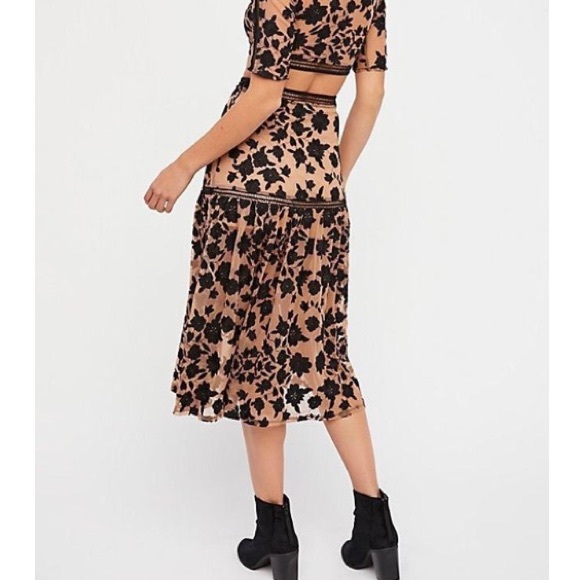 SOLD NWT For Love And Lemons Temecula Skirt SMALL - Picture 2 of 8